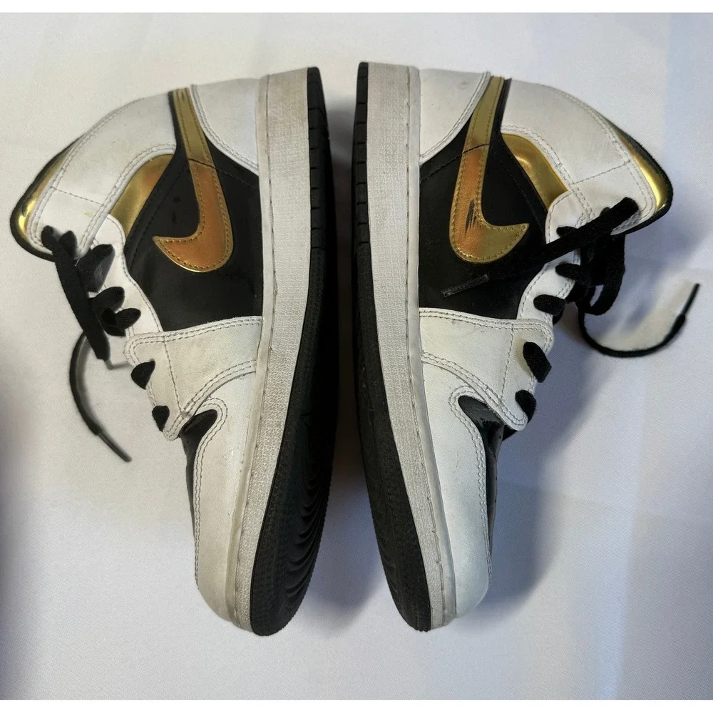 Air Jordan 1 Mid Metallic Gold White Black Sneakers Kids 6.5Y 554725-190